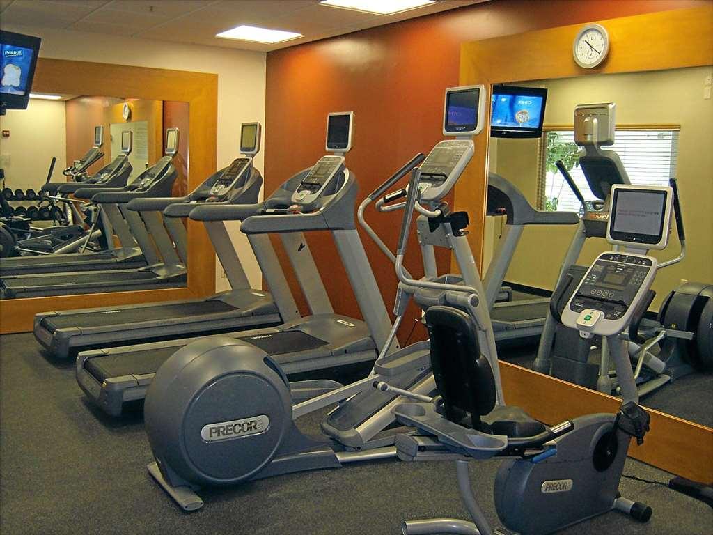 Hilton Garden Inn Ривърхед Съоръжения снимка