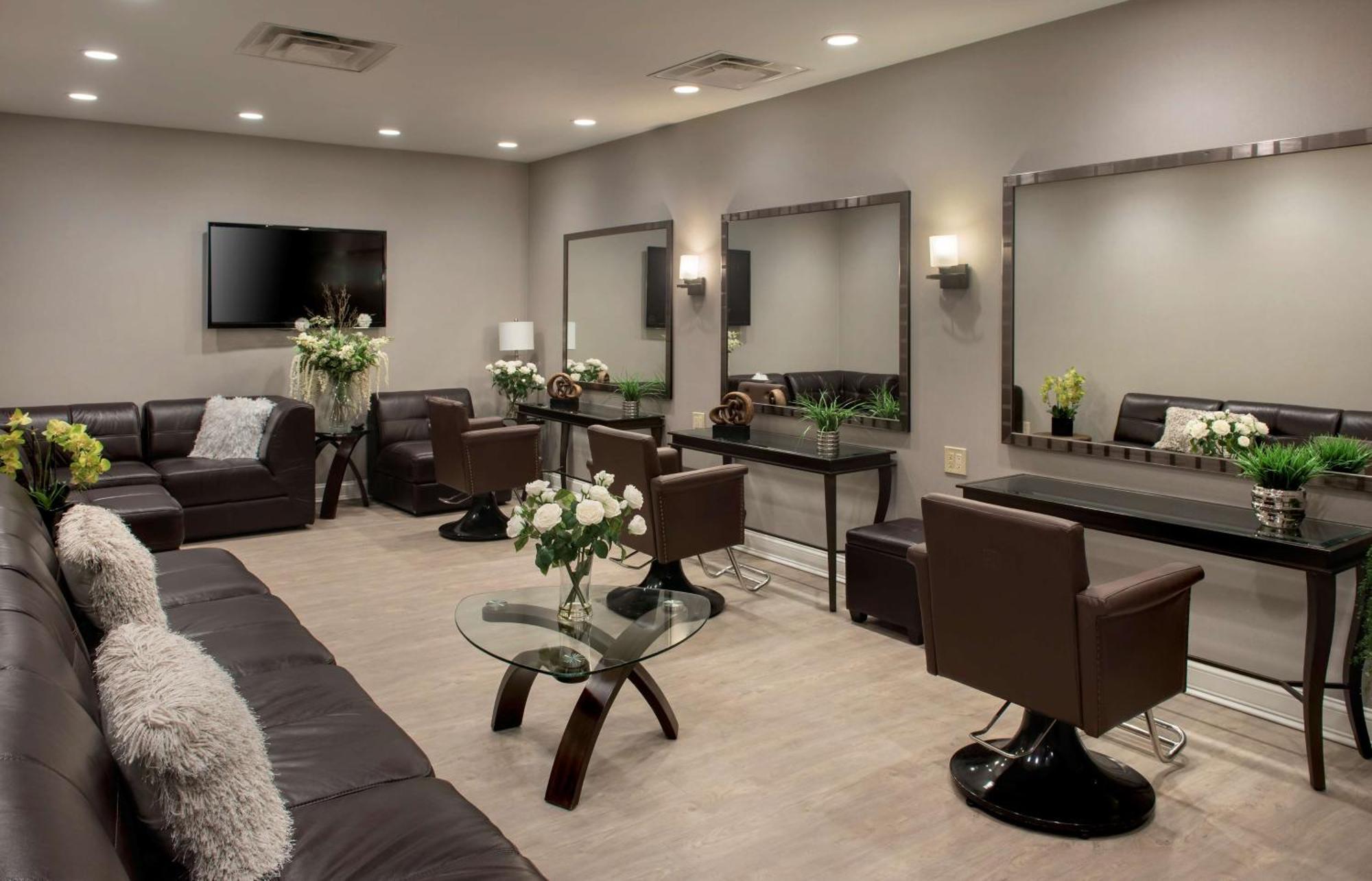 Hilton Garden Inn Ривърхед Екстериор снимка