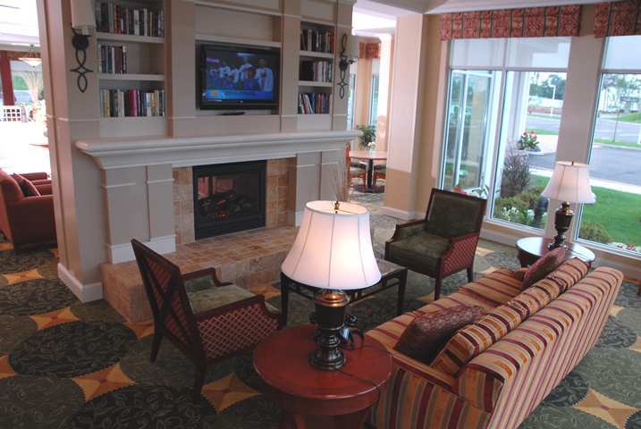 Hilton Garden Inn Ривърхед Екстериор снимка